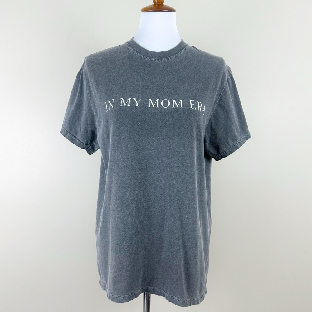 "In My Mom Era" Graphic Tee Medium Gray Short Sleeve Crewneck Comfort Colors